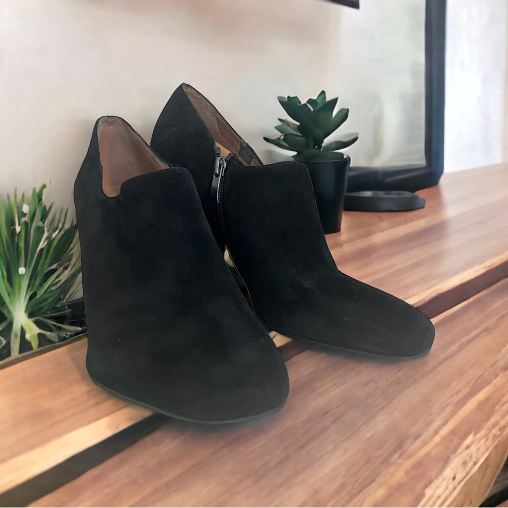 Franco Sarto Black Suede Booties SZ 10